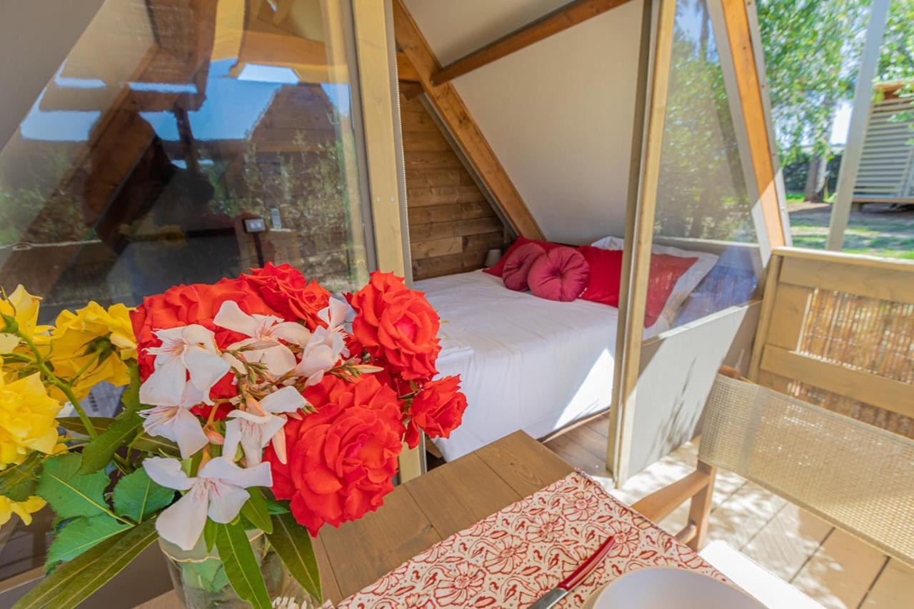 Готель Glamping Gli Etruschi Пйомбіно Екстер'єр фото