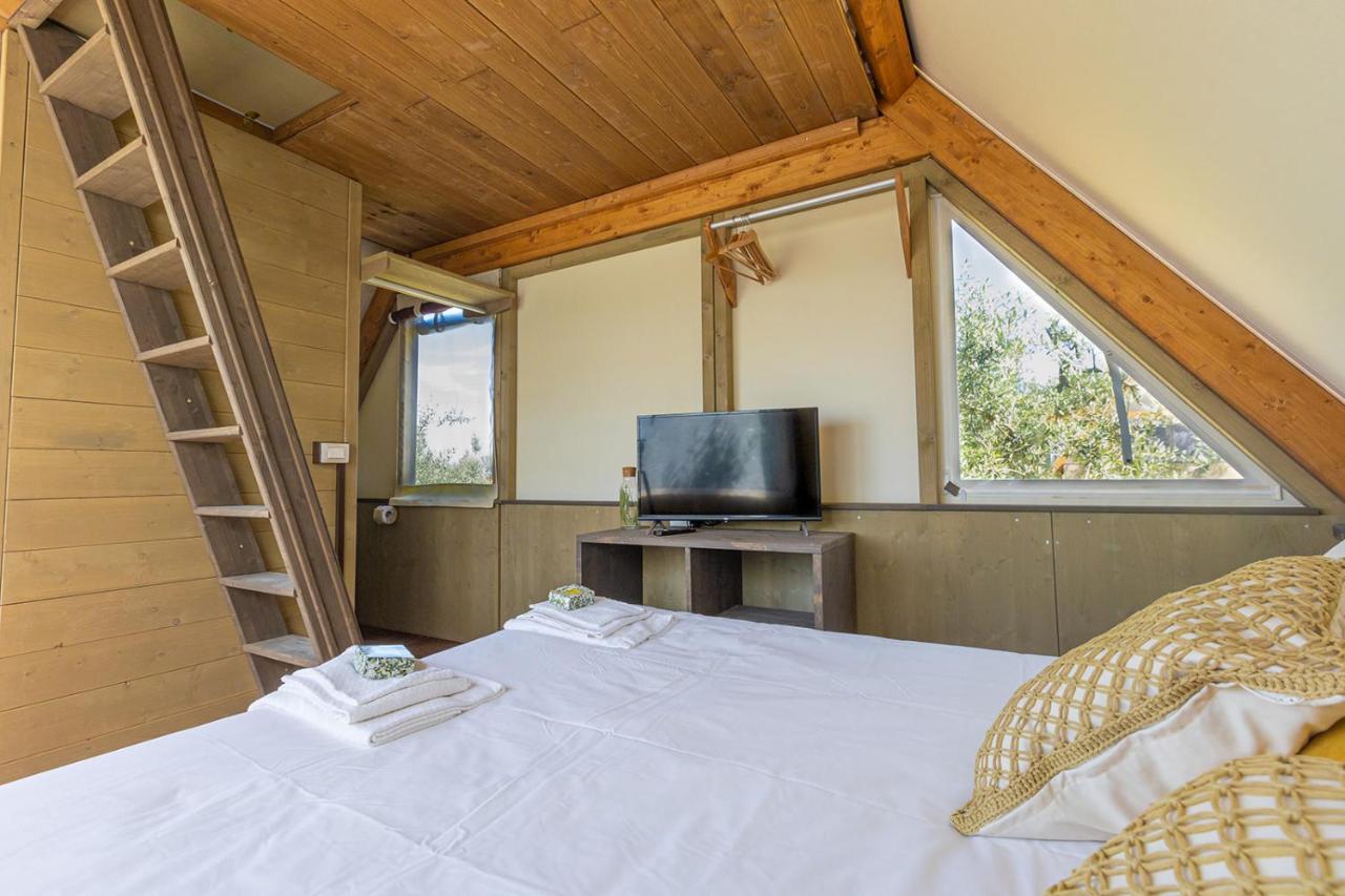 Готель Glamping Gli Etruschi Пйомбіно Екстер'єр фото