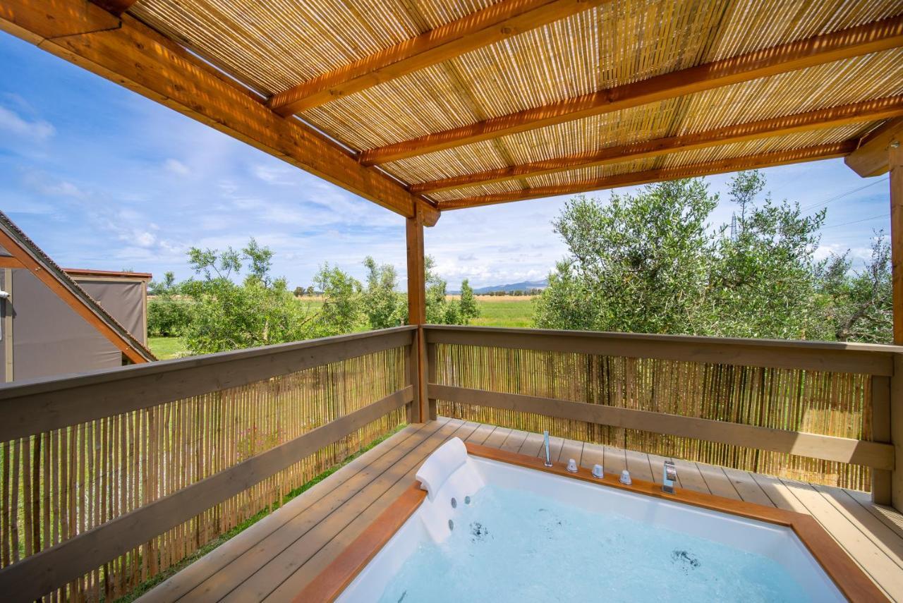 Готель Glamping Gli Etruschi Пйомбіно Екстер'єр фото